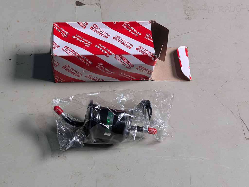 Lọc xăng ngoài Toyota Innova