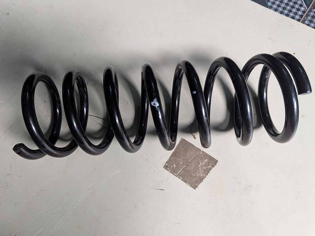 Lò xo giảm xóc Daihatsu Citivan