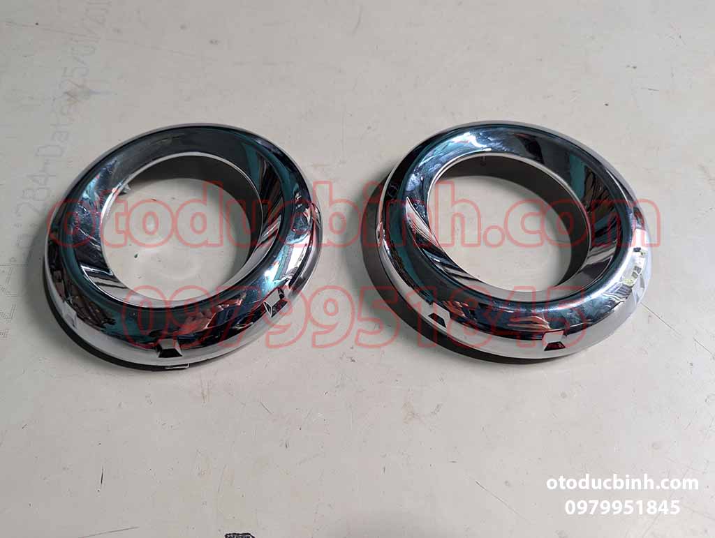 Ốp đèn gầm Toyota Rav4 06-12