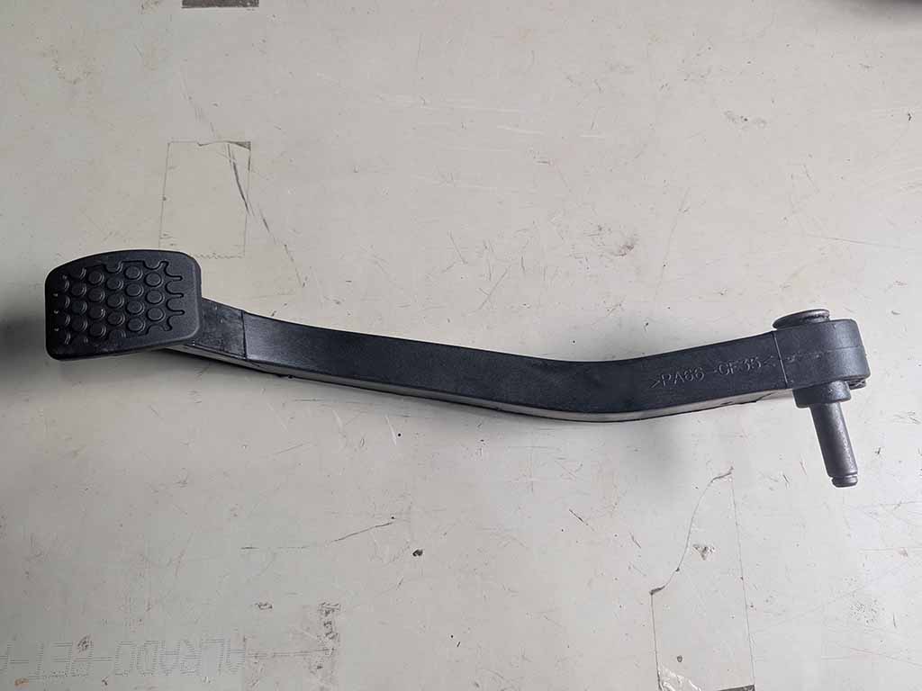 Bàn đạp chân công Daewoo Matiz 3