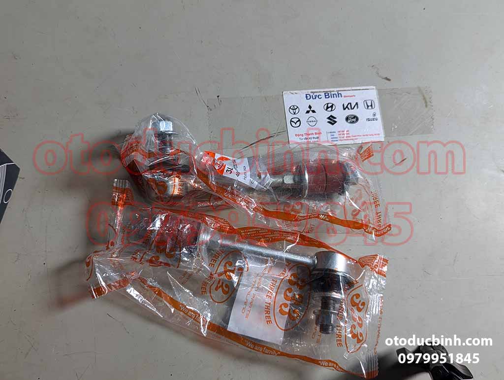 Rotuyn cân bằng trước Toyota Hiace 2007-2014