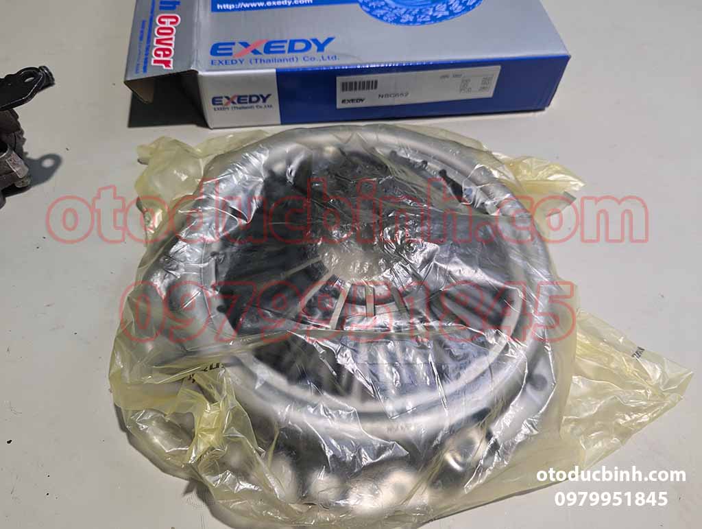 Bàn ép Nissan Navara 12-14 ( bi tê đơn )