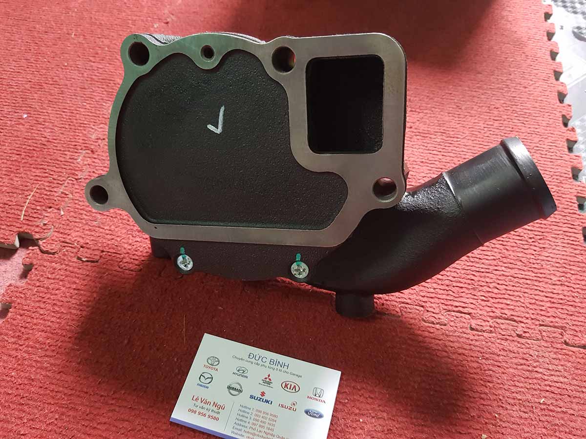 Bơm nước Thaco Olin 700B New 1000080278