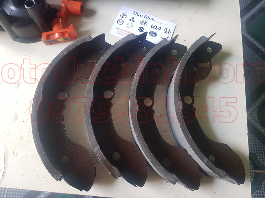 Guốc phanh sau Suzuki 5 tạ
