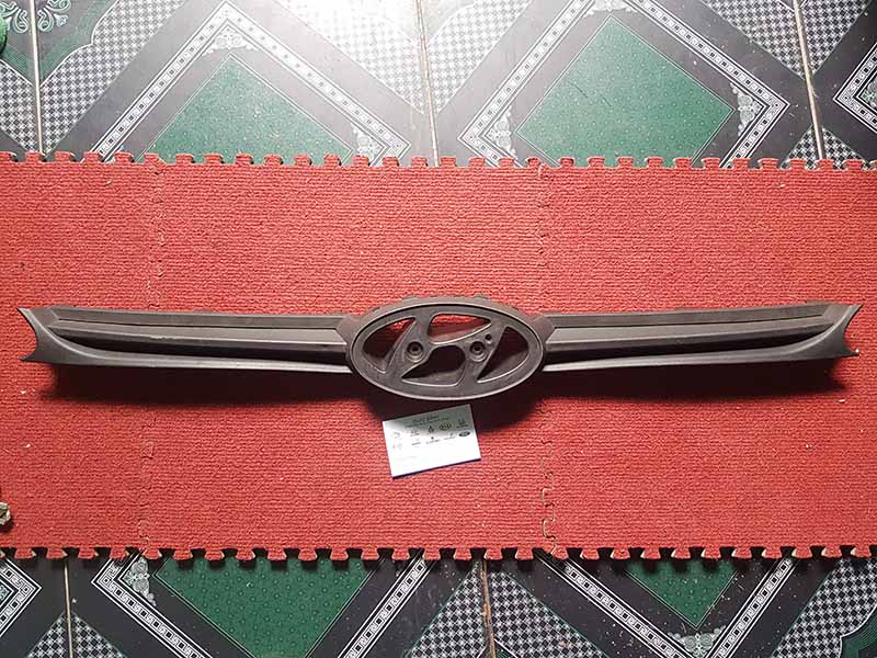 Mặt ca lăng không mạ Hyundai Grand i10