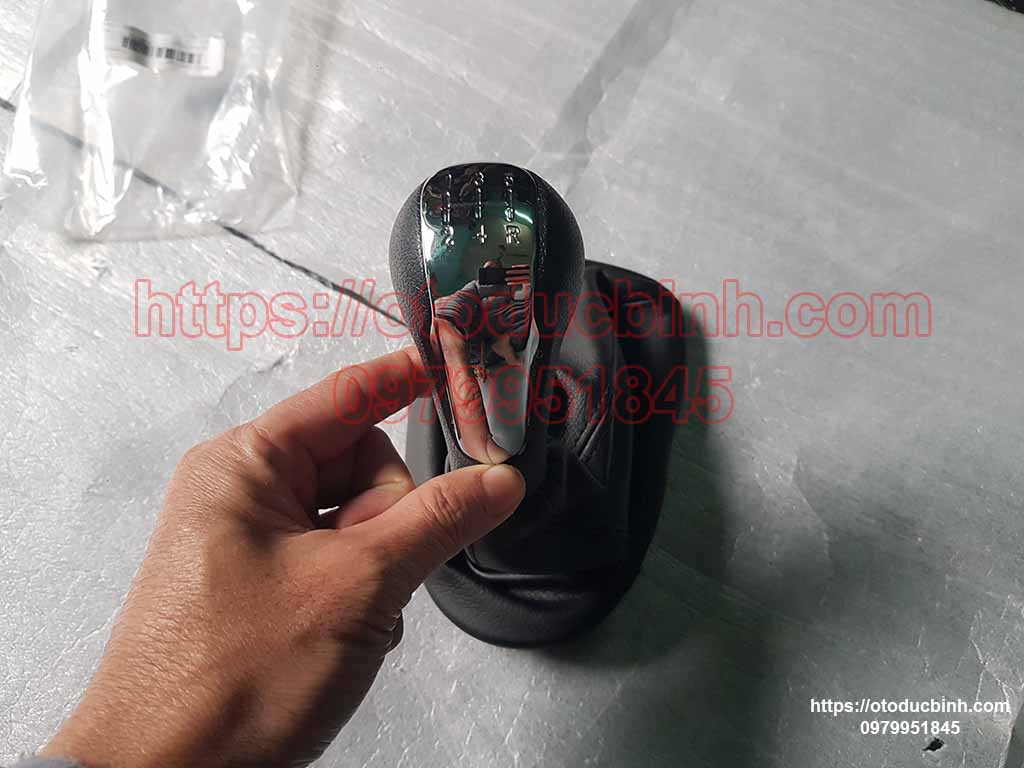 Quả đấm liền chụp bụi cần đi số Chevrolet Spack 2011-2016 0979951845