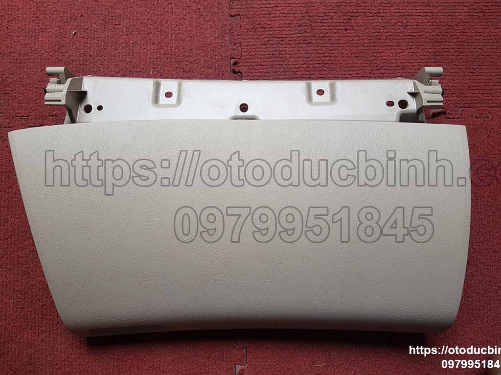 Nắp cốp phụ hay nắp cốp đựng đồ Toyota Innova