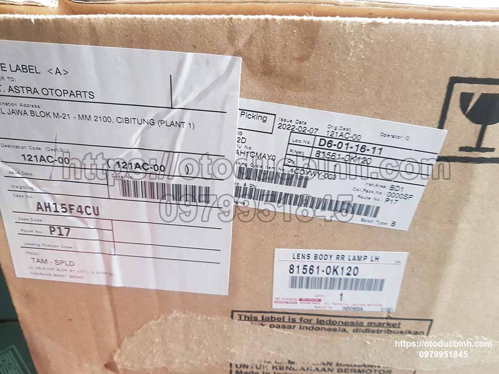 Đèn hậu Innova chính hãng 815610k120