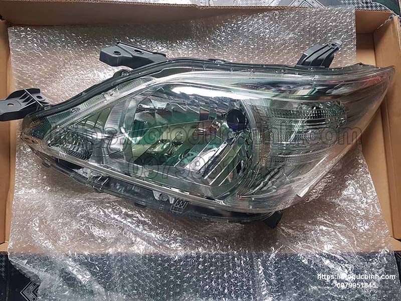 Đèn pha Toyota Innova 2012-2015 xịn 811700k520