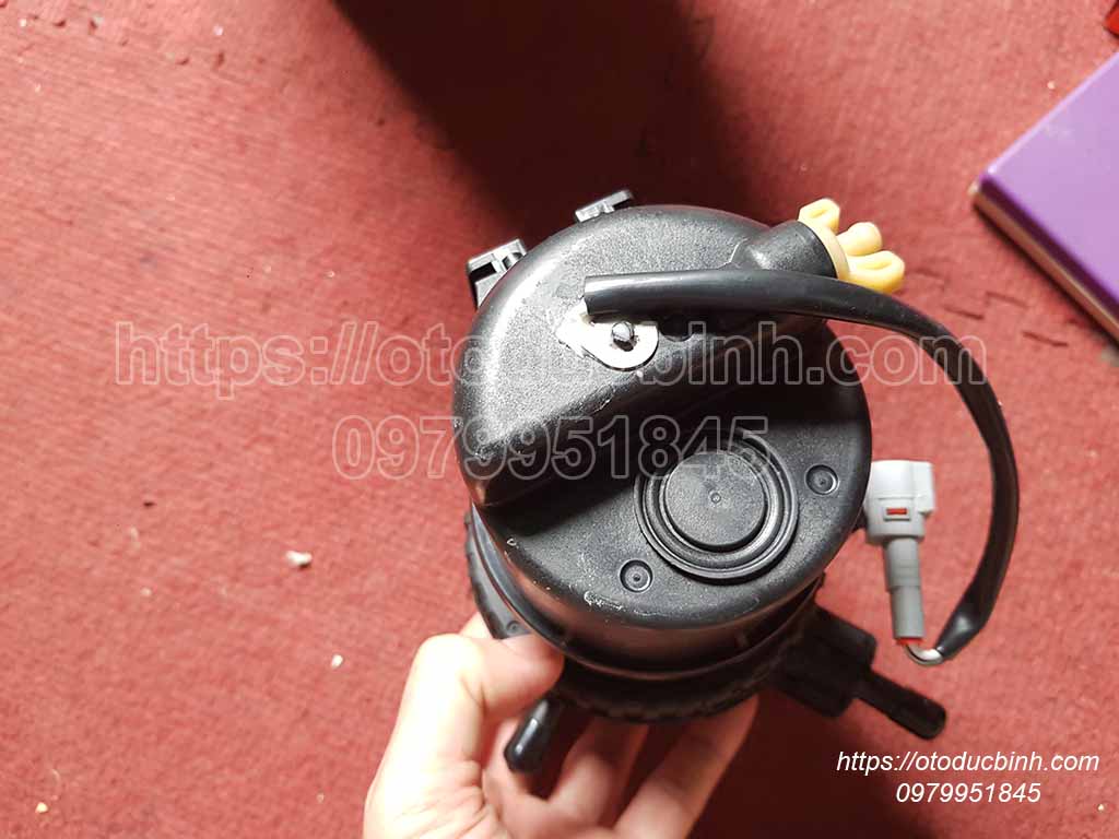 Bơm tay nhiên liệu Hilux, Fortuner, Innova 233000l041