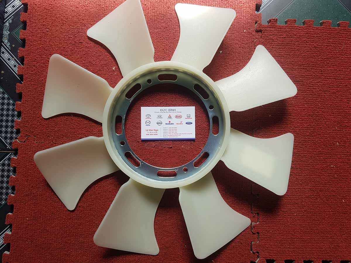 Cánh quạt két nước Hyundai Porter 2