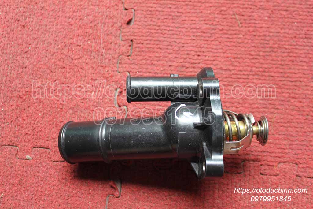 Cụm van hằng nhiệt Ford Focus 1.8-2.0