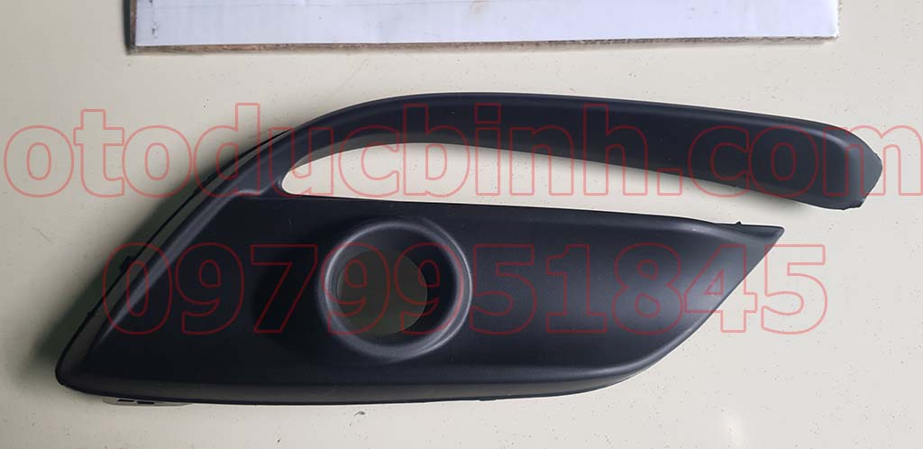 Ốp đèn gầm Mazda 3 1017-2018