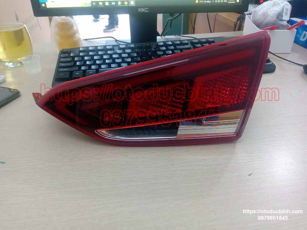 Đèn hậu miếng trong Hyundai Accent 2021-202X (có led)