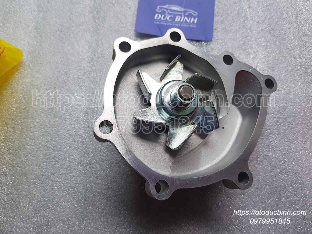 Bơm nước Kia K3000, K2700, K190, K165