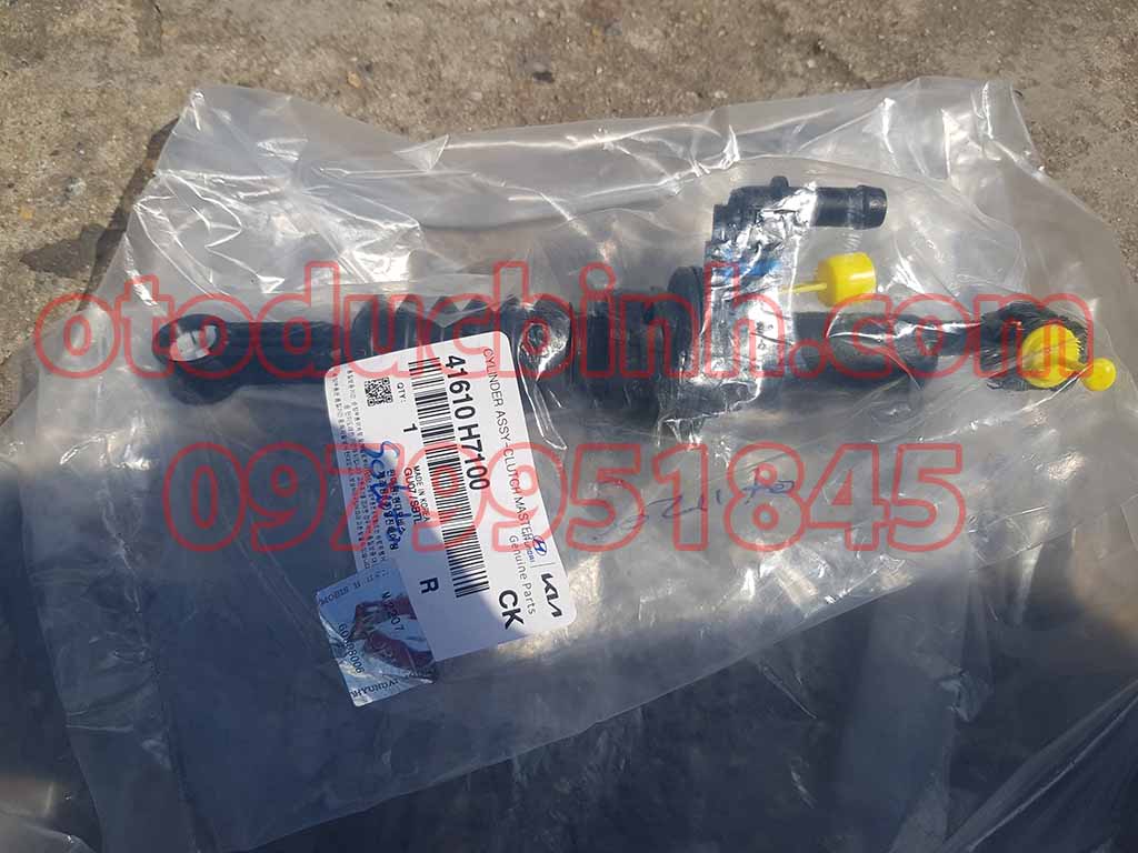 Tổng côn trên Kia Soluto