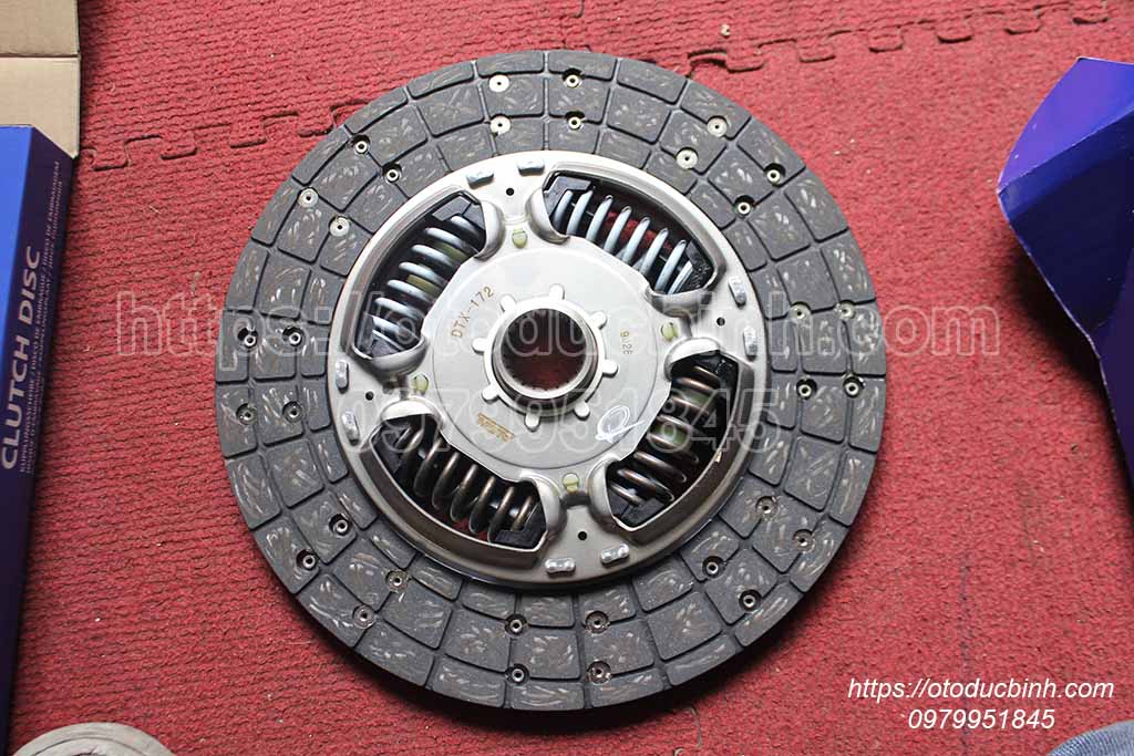 Lá côn Toyota Fortuner, Hiace xử dụng máy 2KD 3125026210