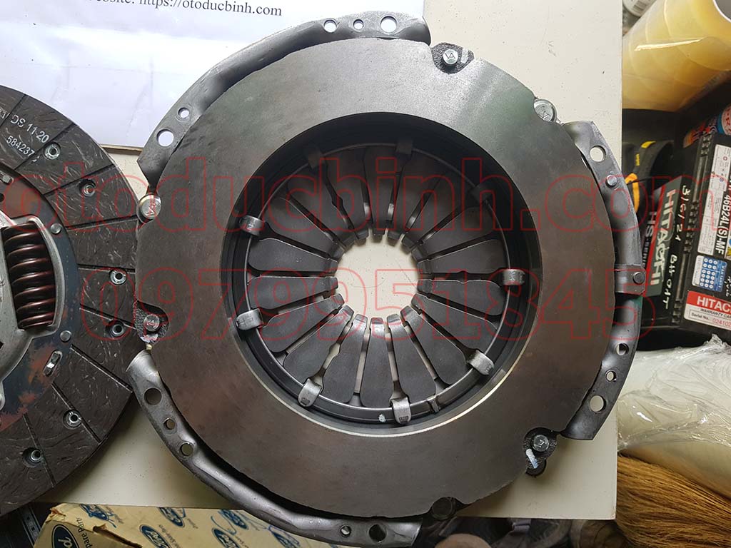 Bàn ép lá côn Ford Transit 2008-2011 6C117540DE