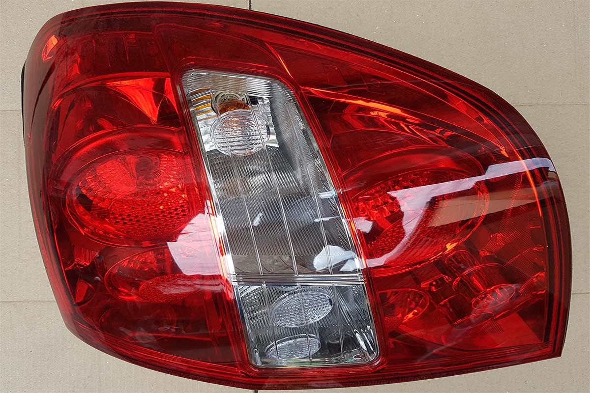 Đèn hậu bên phụ ( phải ) Chevrolet Captiva 2008