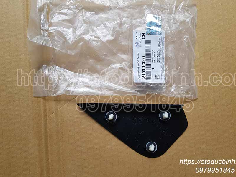 Ốp tam giác ngoài chân kính Hyundai Getz 861901c000