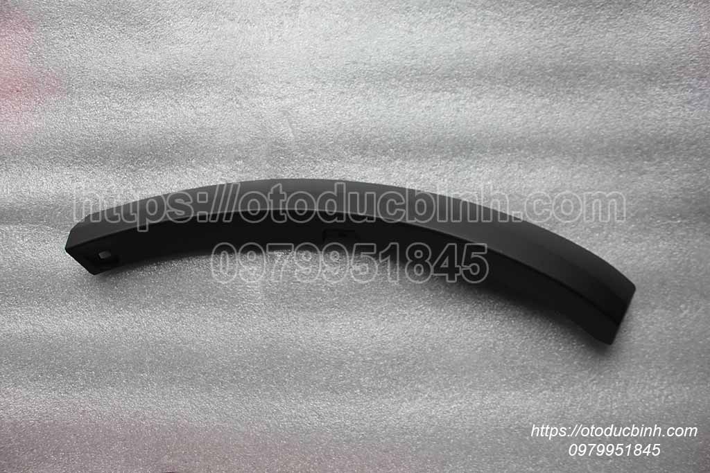 Ốp ba đờ sốc trước Toyota Fortuner 2016 - 2017 521120k240 521120k240