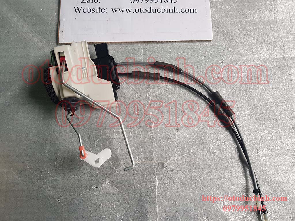 Ổ khoá ngậm cửa trước lái Kia Morning 2012-2015 813101Y030