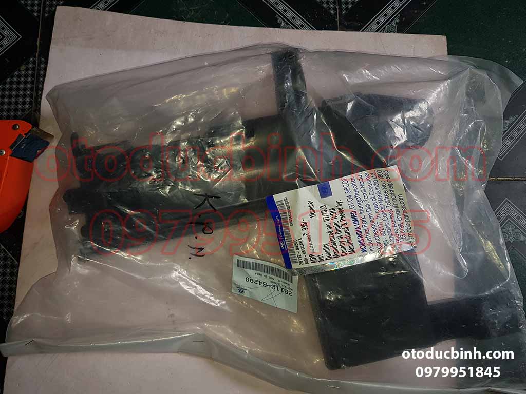 Hộp lọc gió mảnh dưới i10 grand