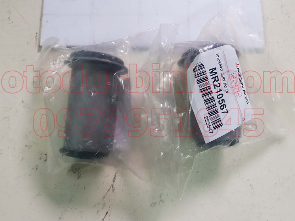 Cao su càng i Mitsubishi Jolie