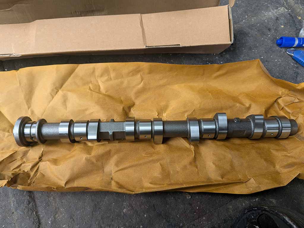 Trục cam Toyota Hiace 1RZ 2RZ 1995-2003 máy xăng