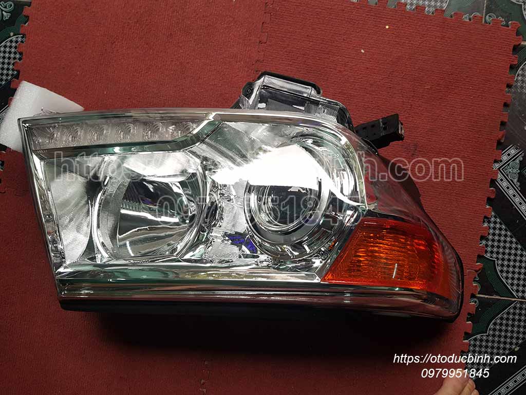 Đèn pha phải Toyota Land Cruiser 2013 - 2015