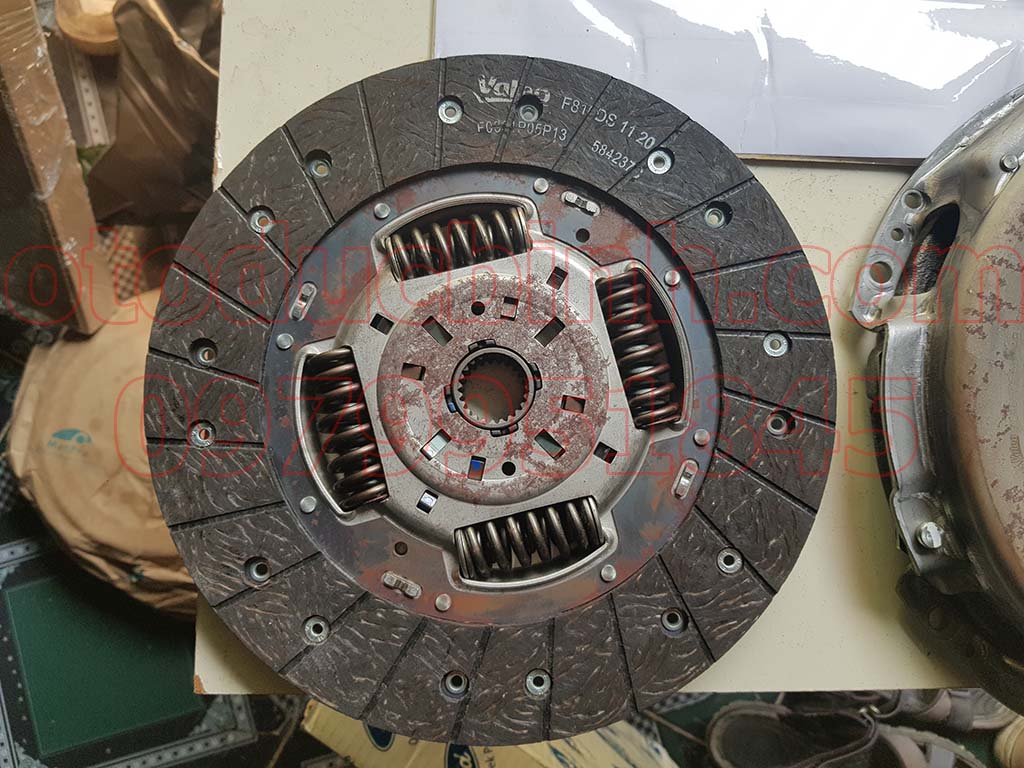 Bàn ép lá côn Ford Transit 2008-2011 6C117540DE