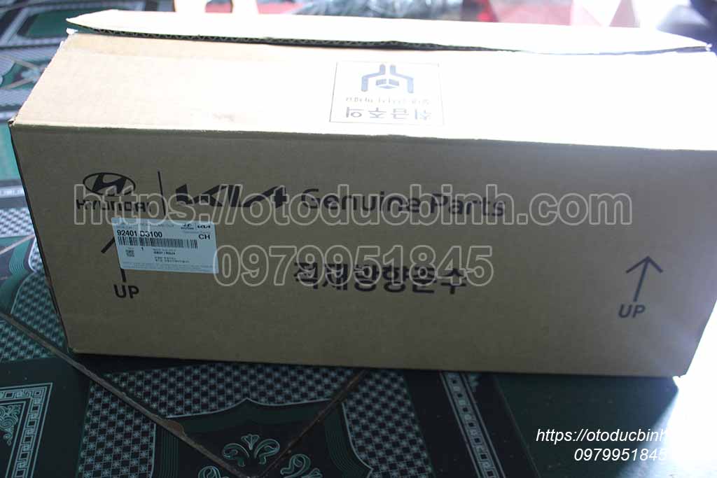 Đèn hậu ngoài bên lái Hyundai Tucson 92401D3100  92402d3100