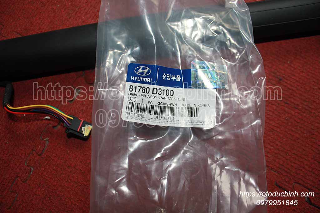 Ty chống cốp sau Hyundai Tucson 81780d3100