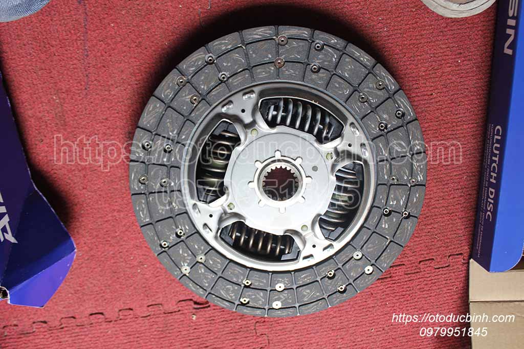 Lá côn Toyota Fortuner, Hiace xử dụng máy 2KD 3125026210