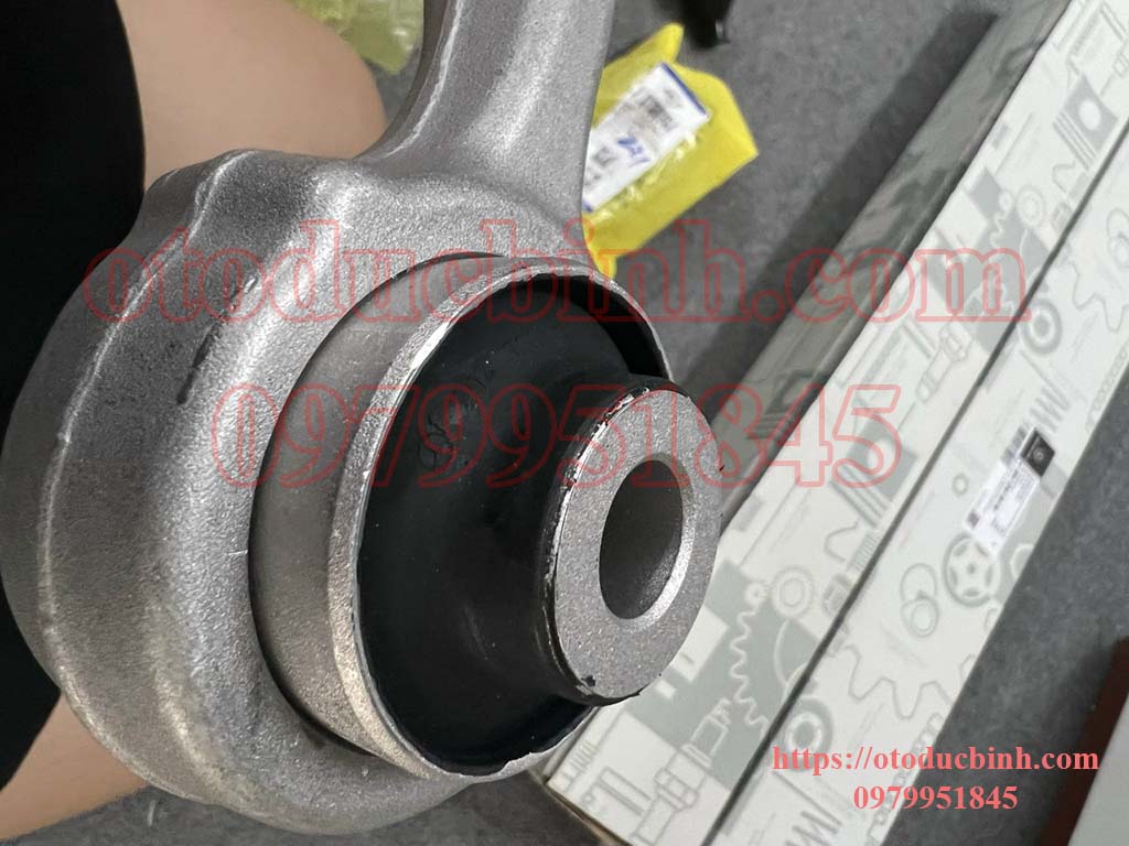 Càng i nhôm dưới phải xe Mercedes C180, C200 W204 2043306811