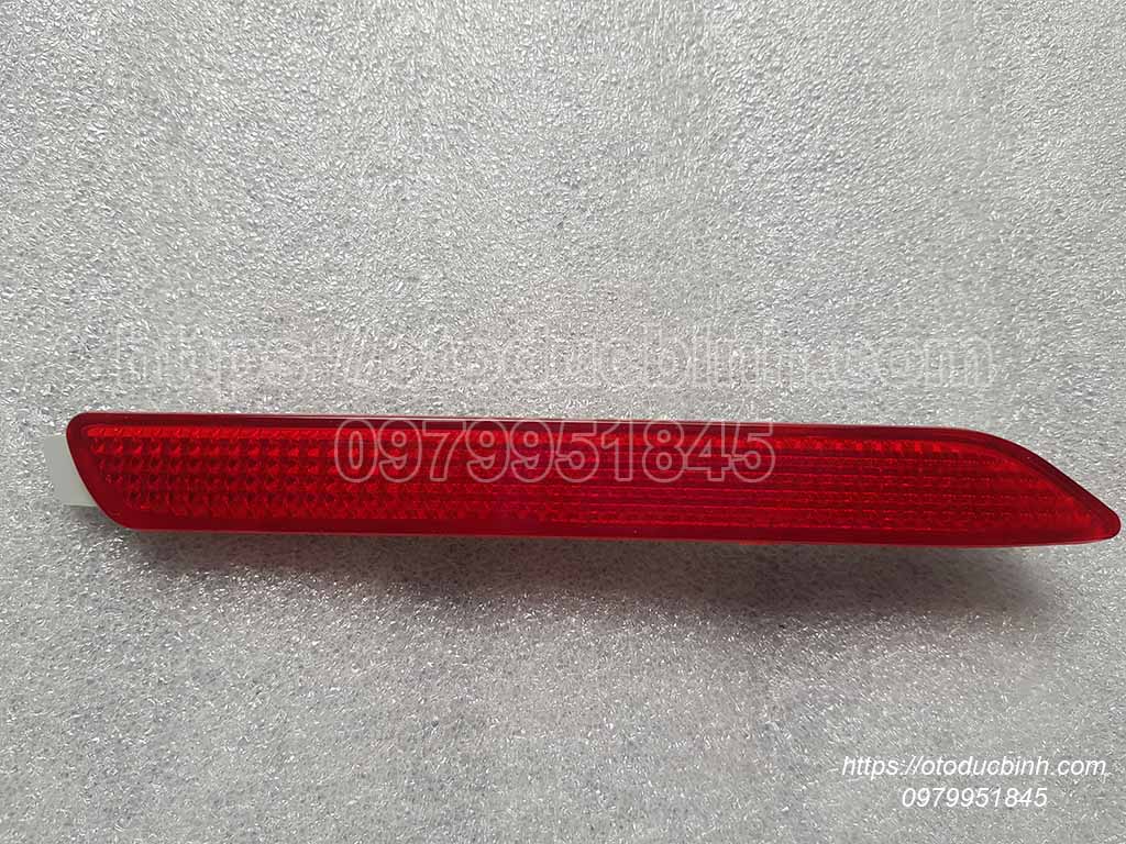 Đèn phản quang sau (RH) Toyota Innova , Camry 2006-2012