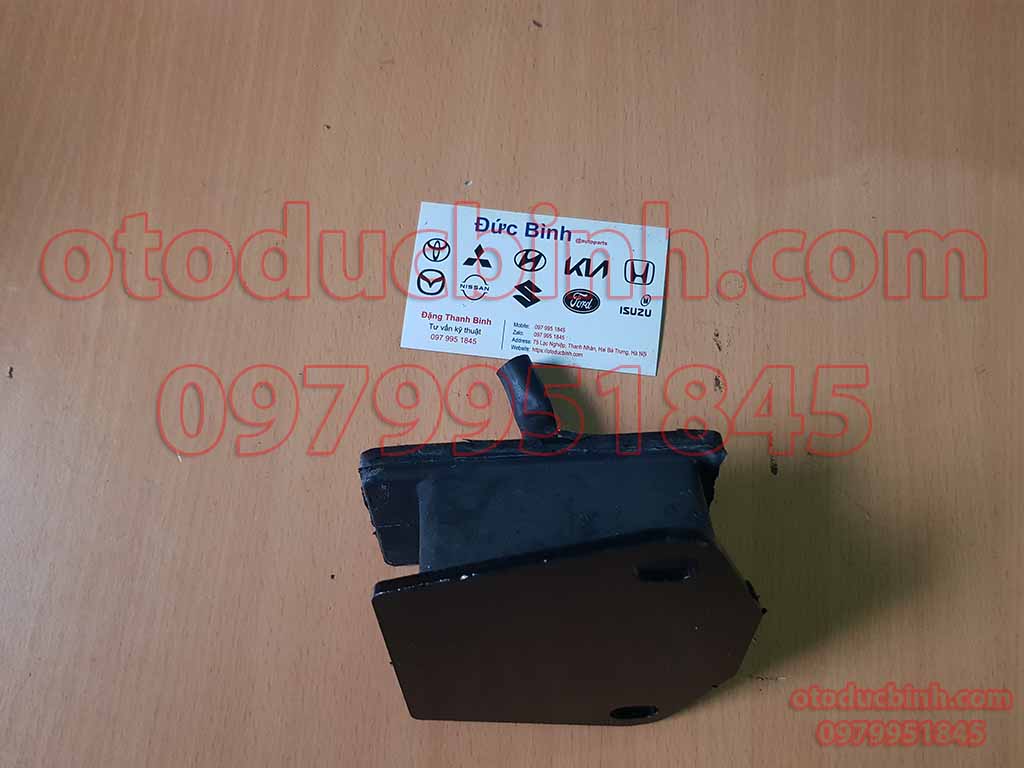 Cao su chân máy Mitsubishi Jolie MR374822
