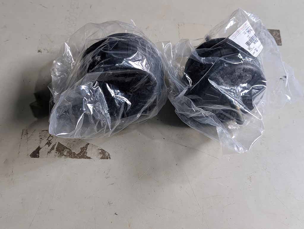 Chân máy Hyundai Genesis Coupe 2009-2012