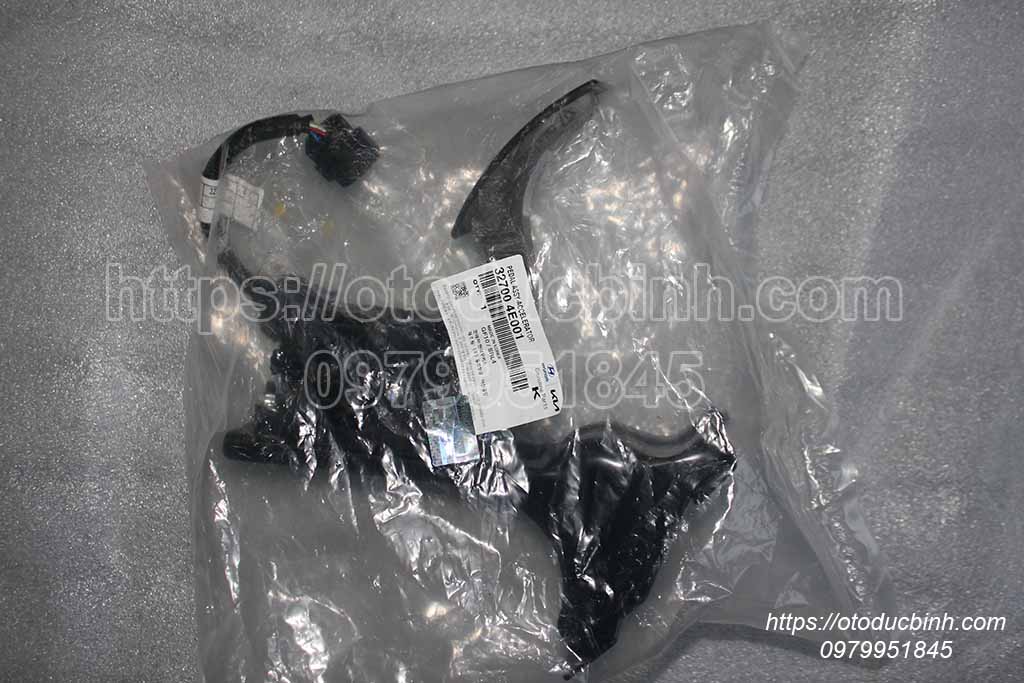 Chân ga điện Kia Bongo 3 327004e001, 327004E002