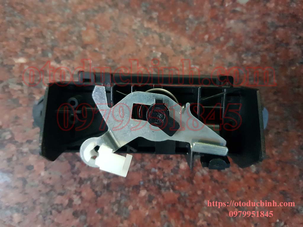 Tay mở cốp sau Toyota Innova, Hiace 8127895J07