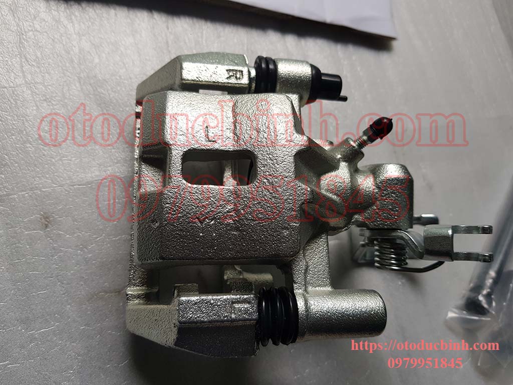 Cụm gông phanh sau Ford laser 2003 – 2007
