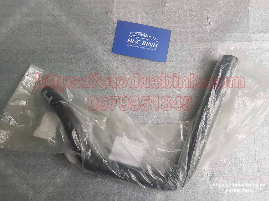 Ống tuy ô nước vào két sinh hàn Ford Ranger 3.2 dài BB3Q8N039GB