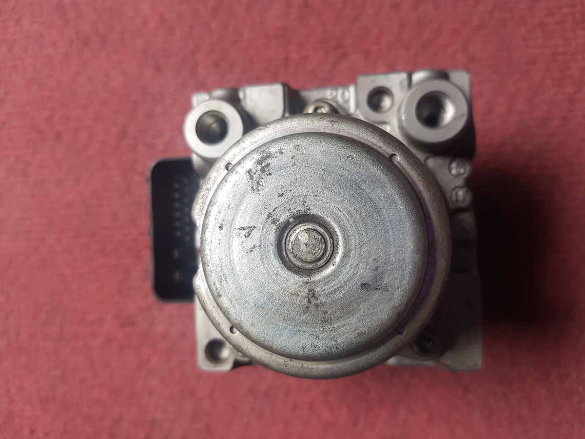 Cụm bơm ABS Honda Civic 2.0 AV0228196