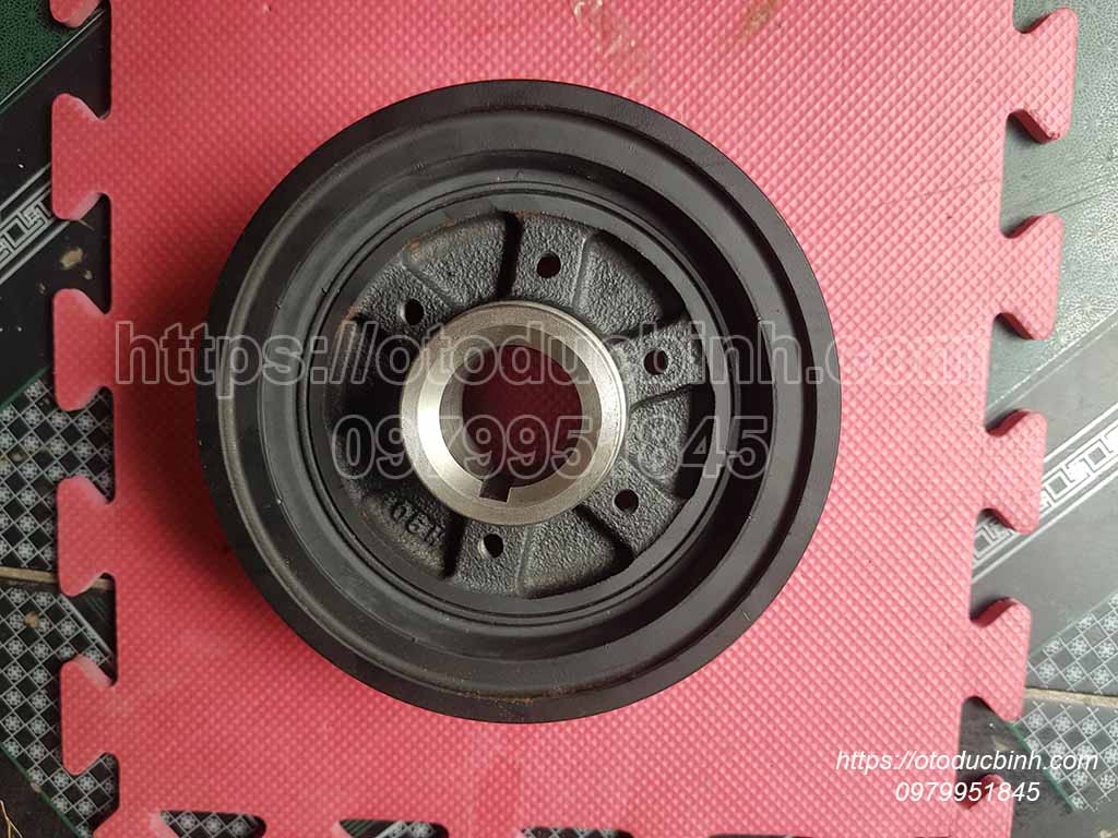 Buly đầu trục cơ Hyundai County 3 rãnh bằng nhau 2527045500 2527045500