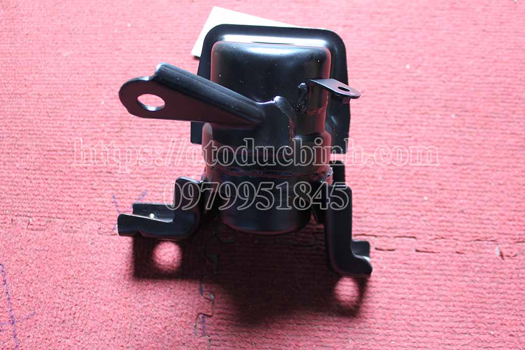 Chân đầu máy Toyota Altis máy 1ZZ 12305-0d130, 123050d130