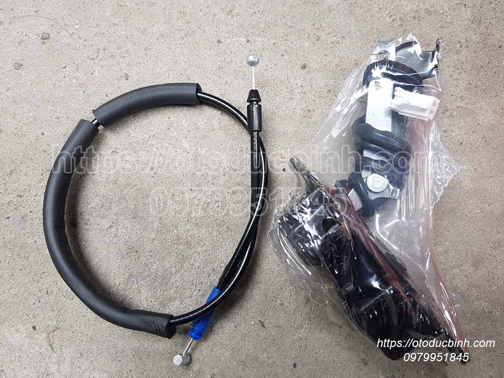 Ổ khoá ngậm cốp sau Toyota Hiace