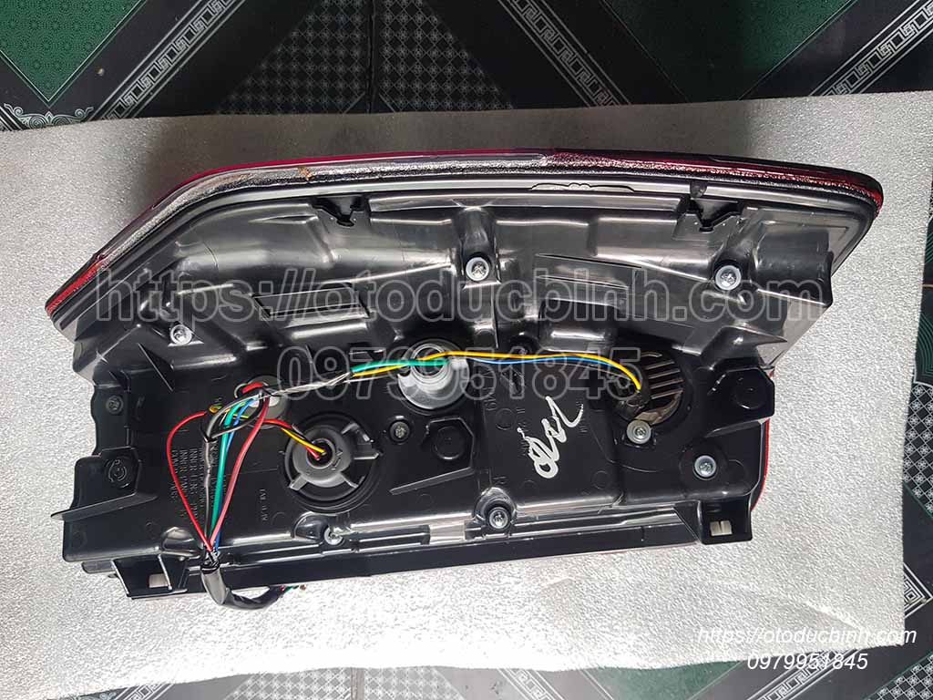 Đèn hậu xe Mitsubishi Triton 2019-2022 8330b213