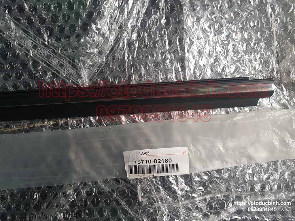 Nẹp chân kính ngoài mạ crome Toyota Altis 2008-2010 7571002180