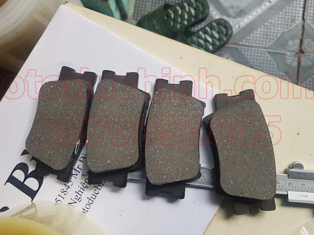 Má phanh sau Toyota Camry, Rav4 2005-2011