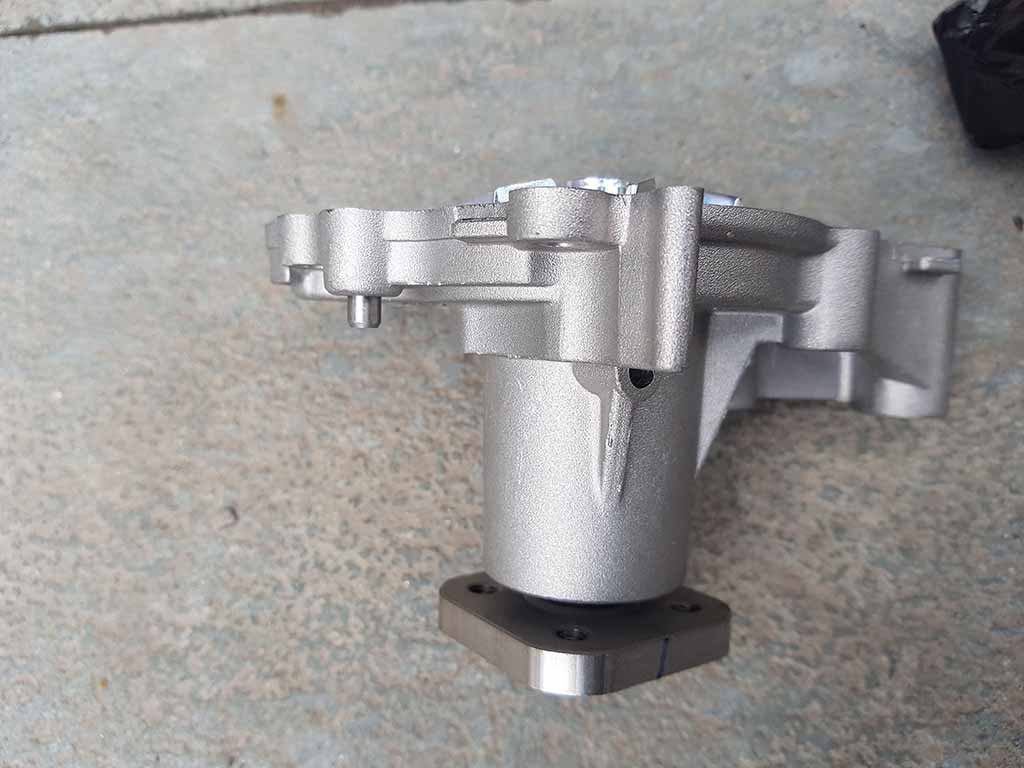 bơm nước hyundai eon 2510002588